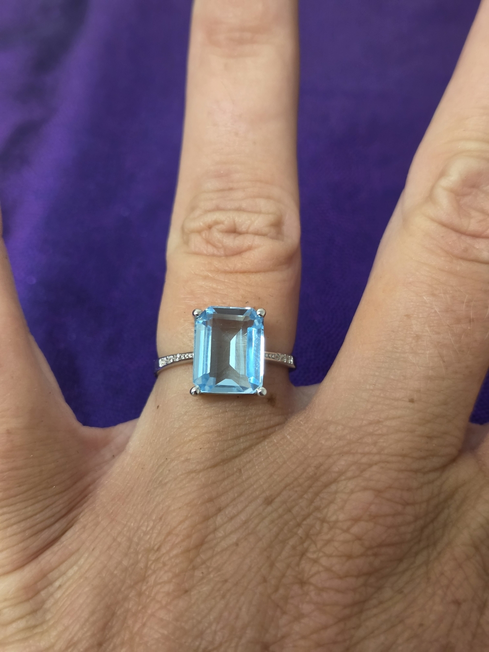 925 Sterling Silver Aquamarine Emerald-Cut Ring